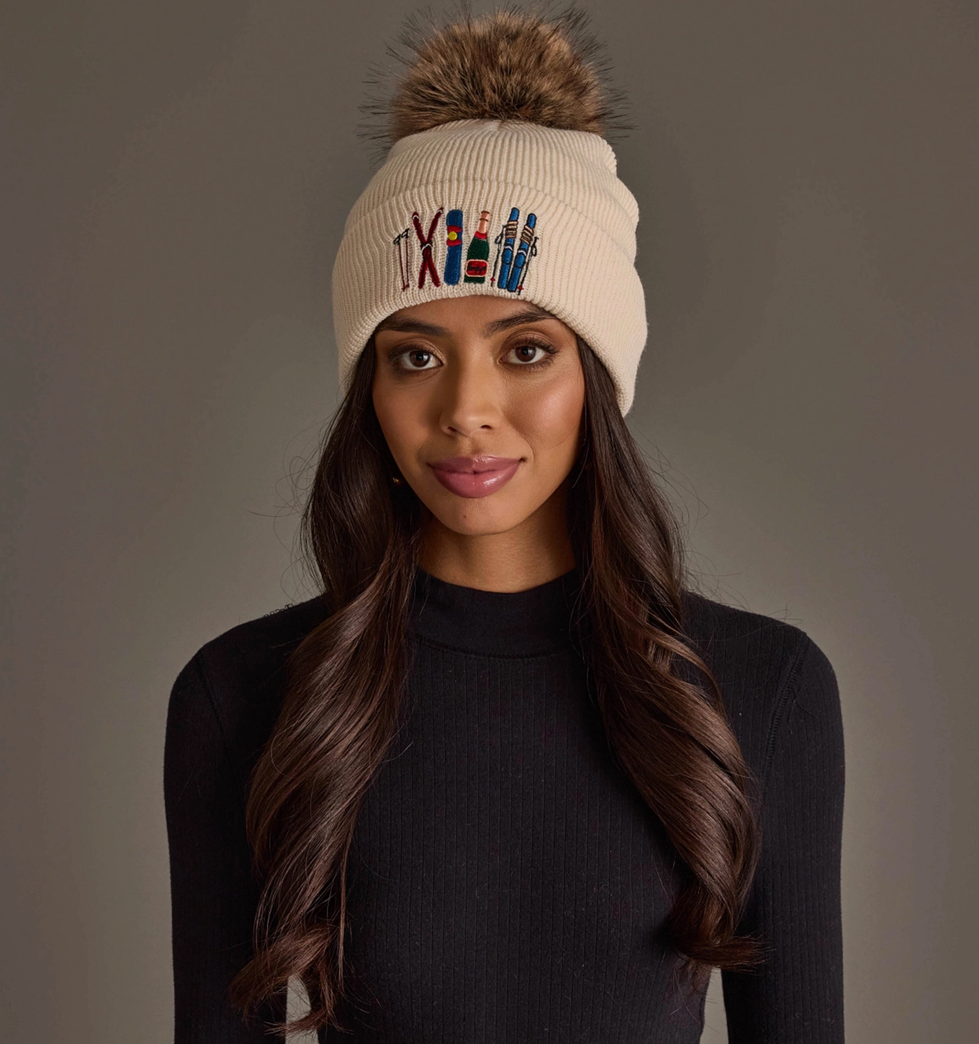 PANACHE SLOPE STAR POM HAT