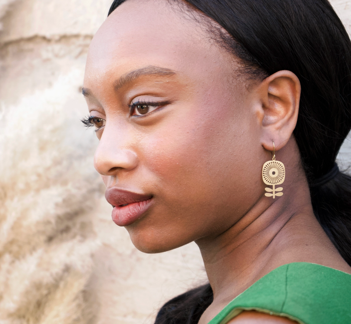 PETER + JUNE GOLDEN HOUR DNAGLE EARRINGS
