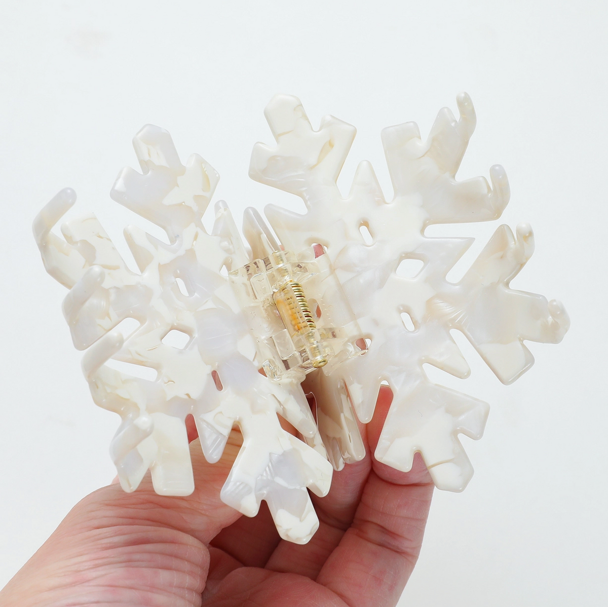 ADORRO SNOWFLAKE CLAW CLIP