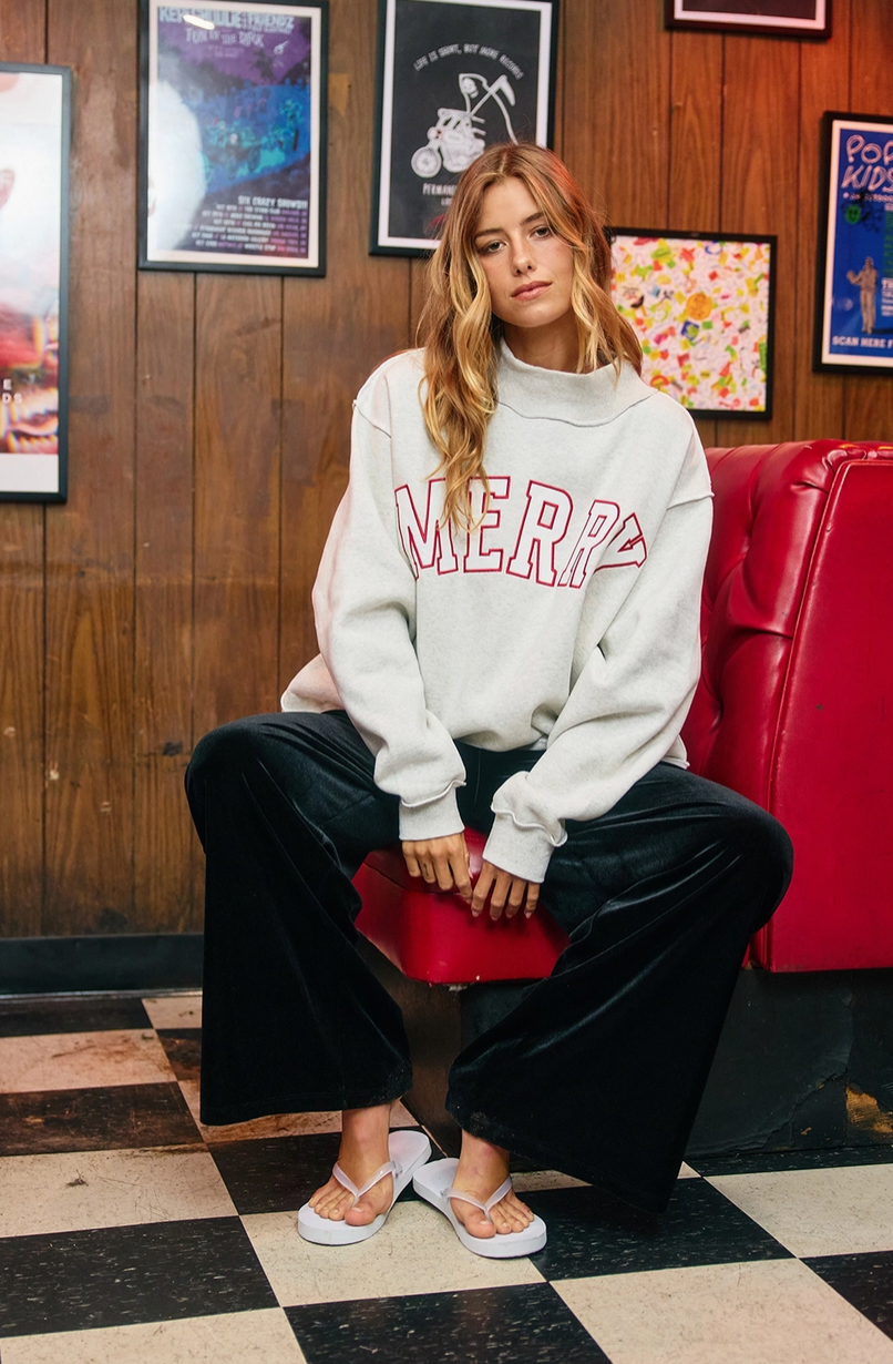 BUCKETLIST MERRY MOCK CREWNECK