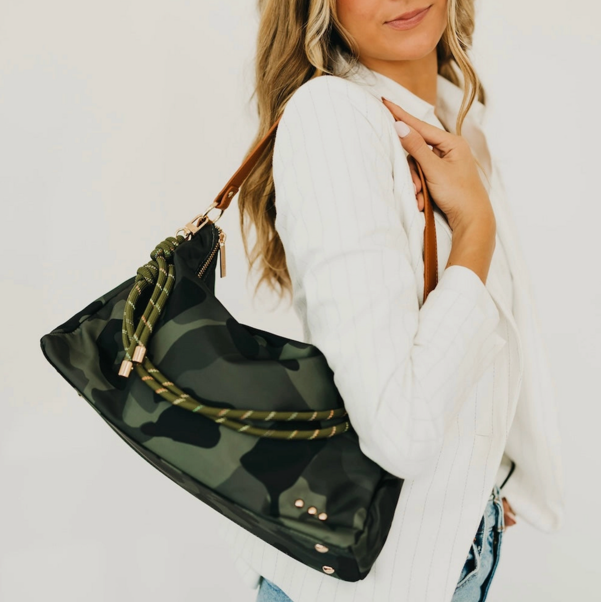 PRETTY SIMPLE NIKKI NYLON SHOULDER BAG