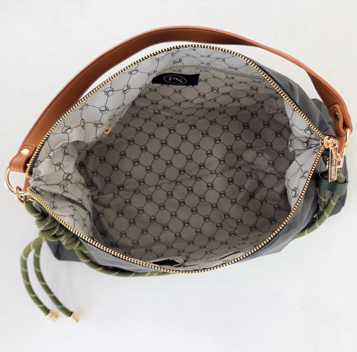 PRETTY SIMPLE NIKKI NYLON SHOULDER BAG