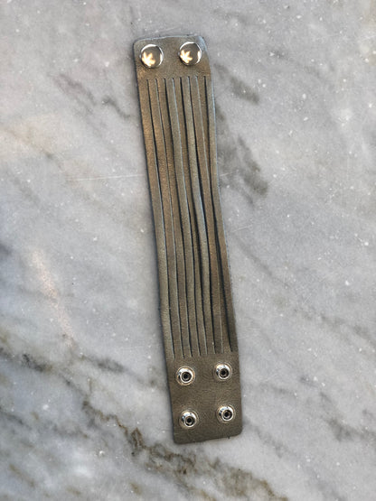 CHARLIE LEATHER 1.5 INCH SLICE SNAP BRACELETS