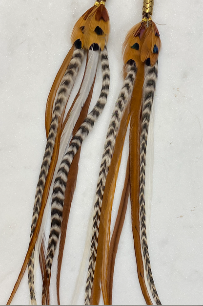 KAPOETA FEATHER EARRINGS