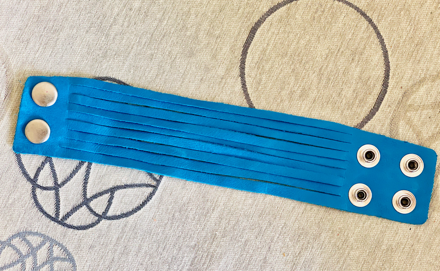 CHARLIE LEATHER WIDE WRAP BRACELET