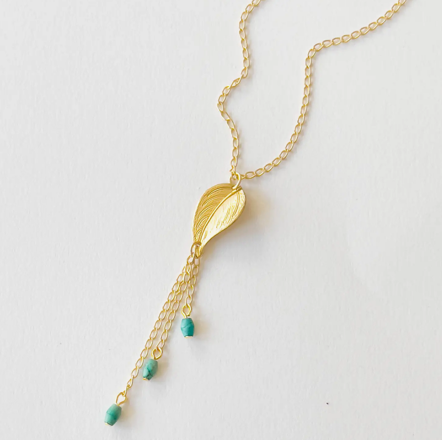 NEST PRETTY THINGS LEAF NECKLACE